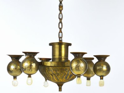 全铜吊灯：精致华丽的室内装饰