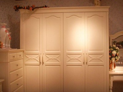 衣柜门为什么会变形呢？小编给你道来，错过太可惜！