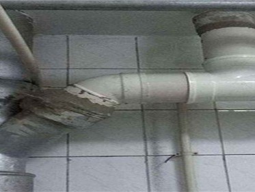 二楼下水道堵反水怎么赔偿