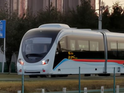 如何选择一款好用的电车充电器？