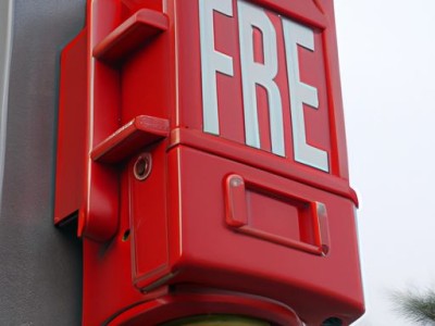 消防指示灯一直响怎么解决？