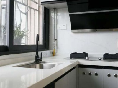 哪个网站卖手机壳好看（哪个网站卖手机壳好看点）