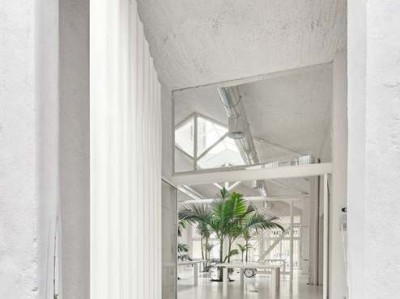 旧墙纸剥除别用蛮力，学会这些技巧轻松搞定