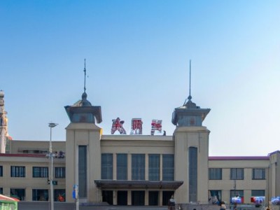 青岛哪个站离海信近？青岛哪个站离海信广场近？