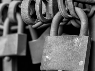 密码锁防盗门的安全性及改密码方法