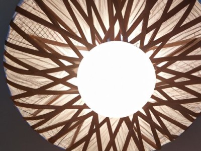 如何安装和拆卸圆形吸顶灯？