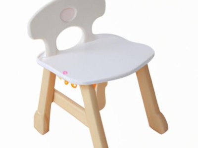 婴儿餐桌椅的选择及品牌推荐