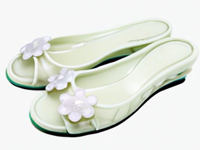 雨鞋套：为你的鞋提供全方位防水保护