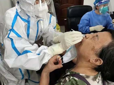 贴墙纸好还是刷漆好