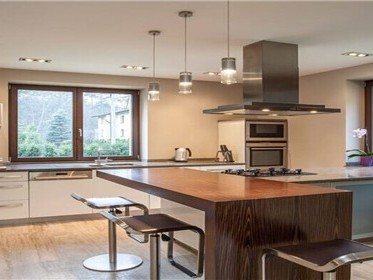 厨房适合用什么颜色的瓷砖