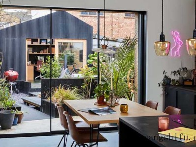 伦敦小夫妻动手改造破旧住宅，花了18.8万镑后，老房子焕发生机