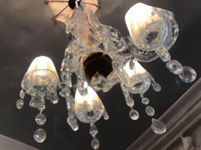 吊灯和水晶灯哪个更贵？