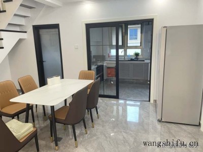 最顶层带阁楼的新房，终于装修结束，越来越有家的味道，很喜欢（顶层带阁楼的房子）