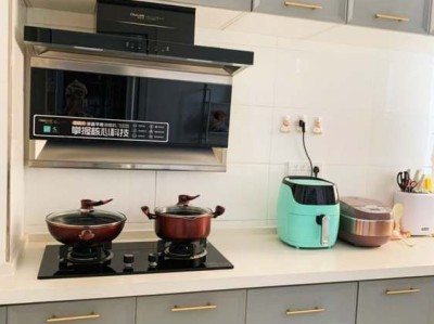 冲锋衣哪个牌子好（冲锋衣哪个牌子好看）