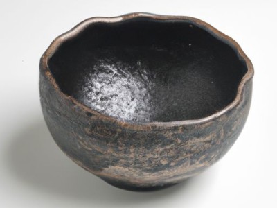 马桶刷杯子为什么没有孔？