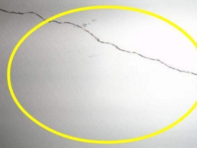 家里白色墙面发霉变黑怎么办？