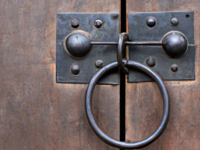 闭门器的正确安装方法及相关知识