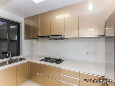 订婚了戒指戴哪个手指？女性应该戴在哪只手指上？