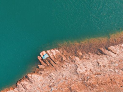 如何确定角阀哪个是进水口？