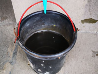 马桶水箱一直流水怎么办？