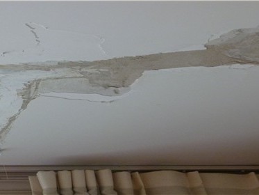 房屋出租后漏水谁负责