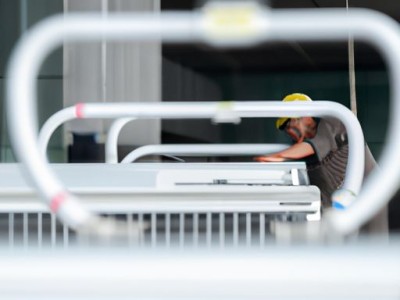 空调制冷液在哪个位置及放置位置