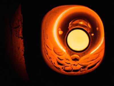 热熔玻璃：魅力与创意的交织