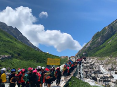 如何选择适合自己的徒步装备品牌？