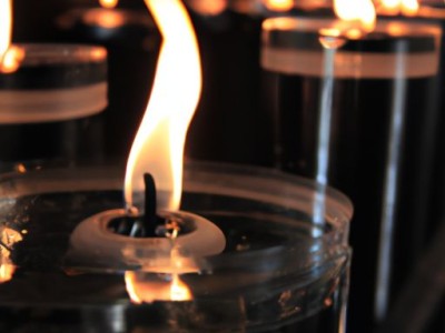 疝气灯、疝气灯泡和LED灯泡哪个更亮？