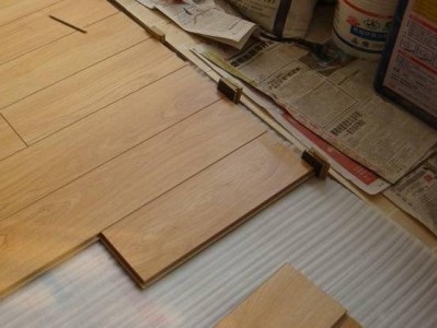 终于要装木地板了，底下一定要铺这个东西才会让地板铺的更好！