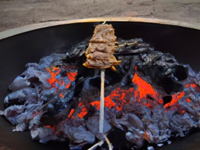 火烧板哪个面在上面及火烧板哪个面朝上