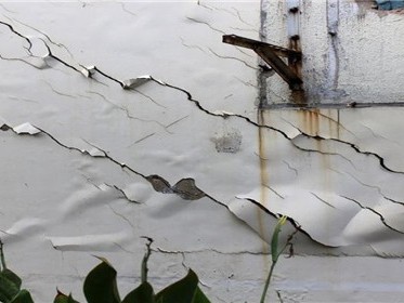 外墙不平整是正常现象吗