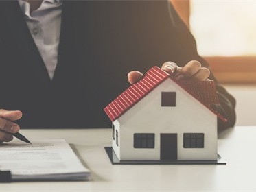 安置房拆迁协议名字能更改吗