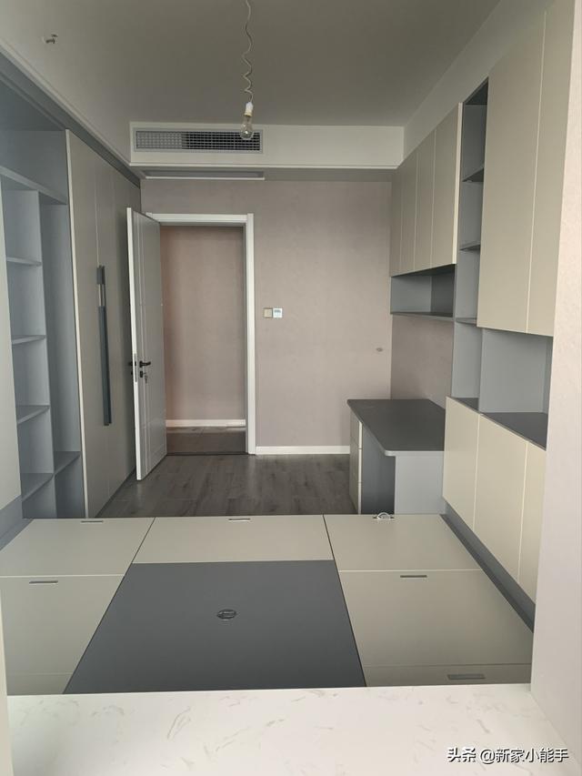 历时一年终于完工,全屋贴墙布,家人都觉得漂亮,还没家具先晒晒 历时一年终于完工,全屋贴墙布,家人都觉得漂亮,还没家具先晒晒