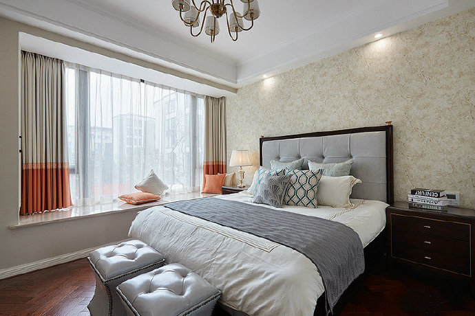 窗帘、壁纸协调搭配，房间新鲜感说来就来!