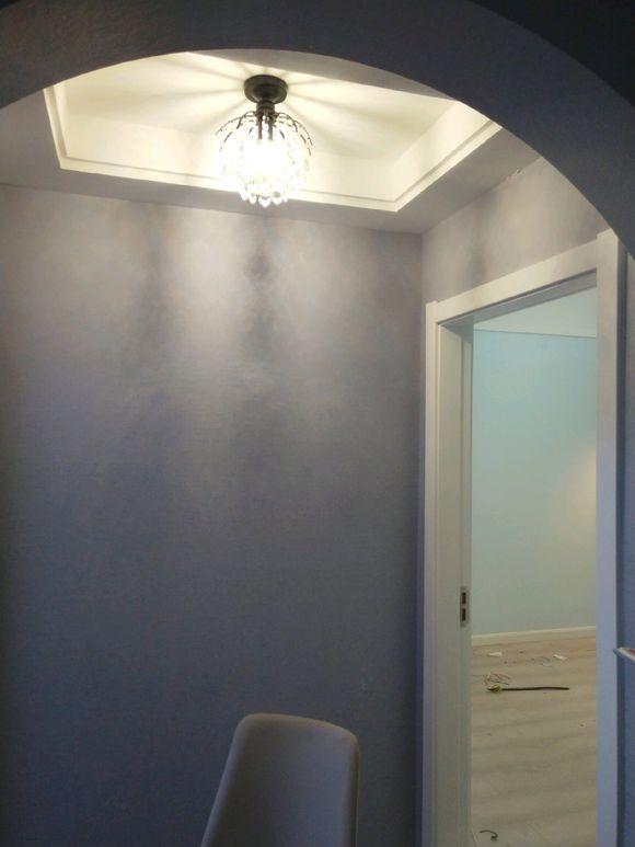 新房目前花了11万，最后悔的是贴墙布，一屋子都是难闻的味道