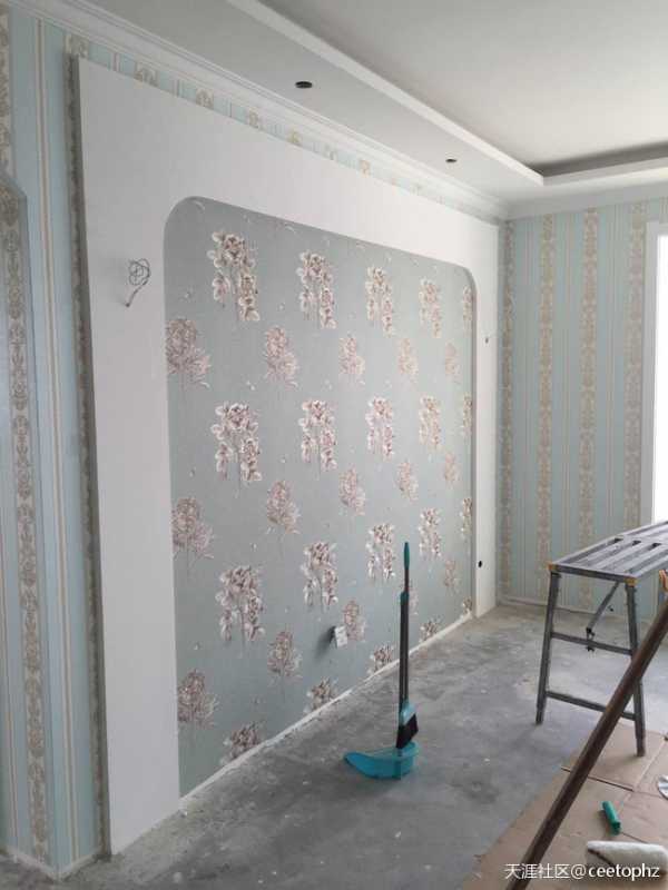 电视背景墙如何用沃莱菲壁纸壁布来装饰，好看又实在