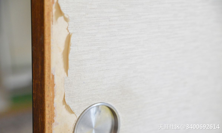 壁纸保养有诀窍，勤打扫是关键！