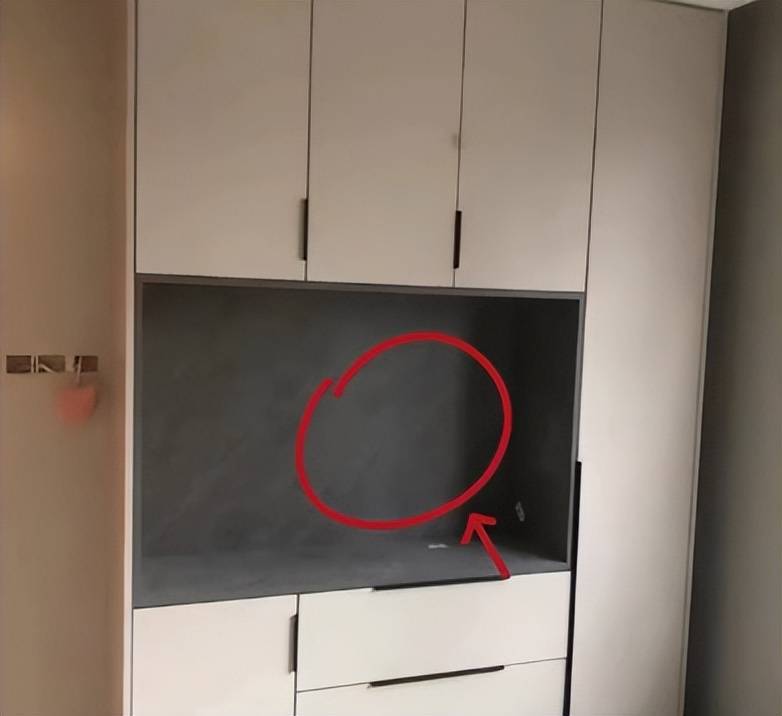 定制衣柜又丑又土的原因！今天教你如何选择合适的定制衣柜