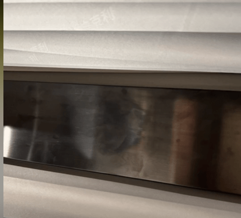 踢脚线千万不要选择隐形的！不然到时候翻车的可能就只有你自己了