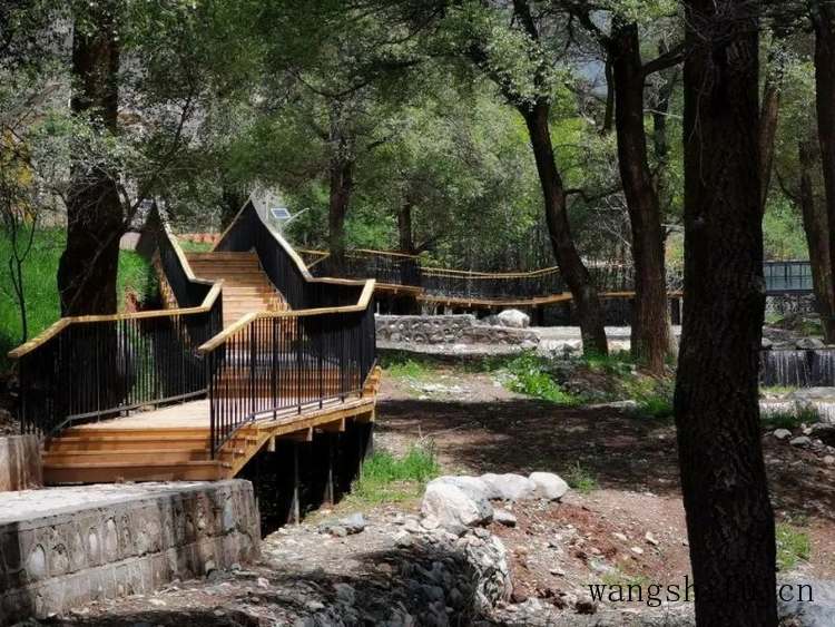 灯饰（灯饰十大品牌都有哪些）