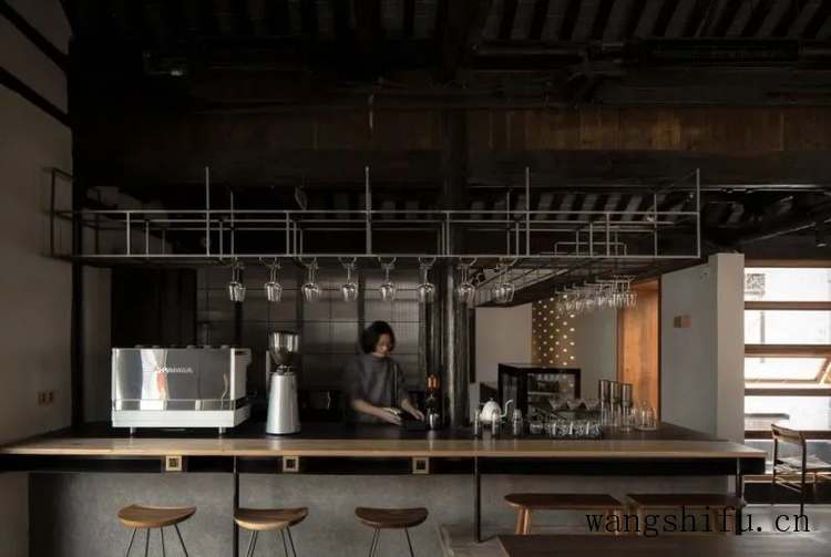 到底什么是墙衣呢？