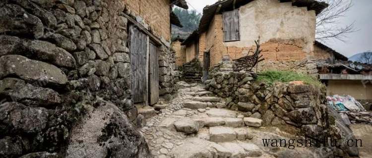 世茂滨江花园是哪个区（世茂滨江花园是哪个区的）