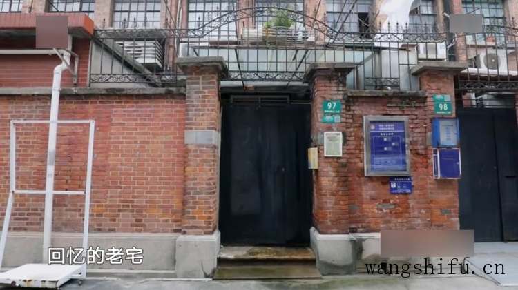 32寸高清智能电视哪个好（32寸高清智能电视哪个好用）