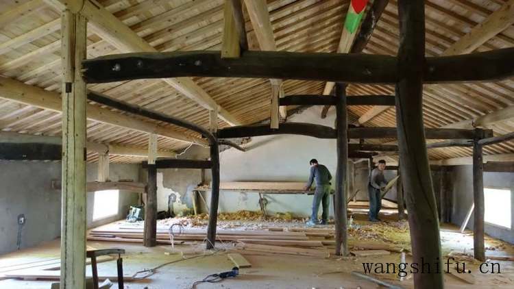 双虎实木衣柜（双虎实木衣柜价格表）