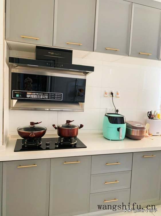 冲锋衣哪个牌子好（冲锋衣哪个牌子好看）