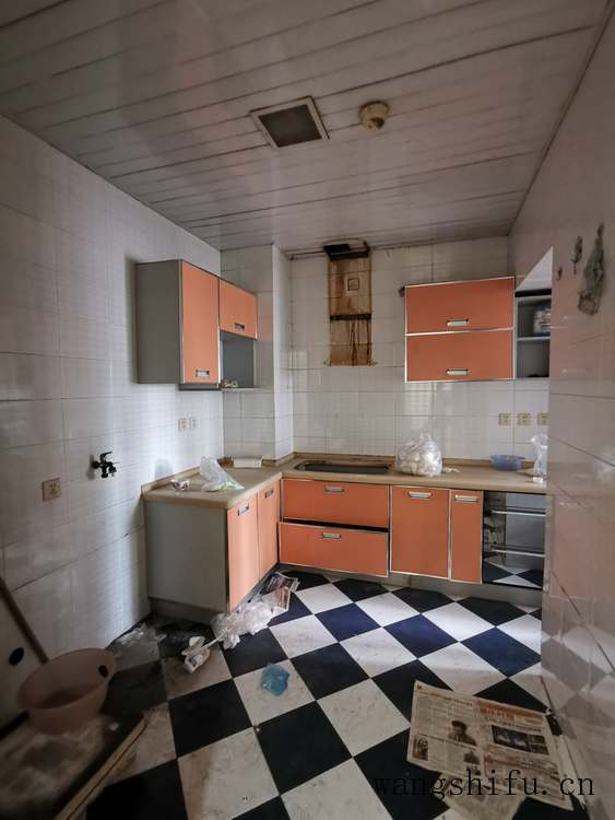 装修先装门还是先刷墙