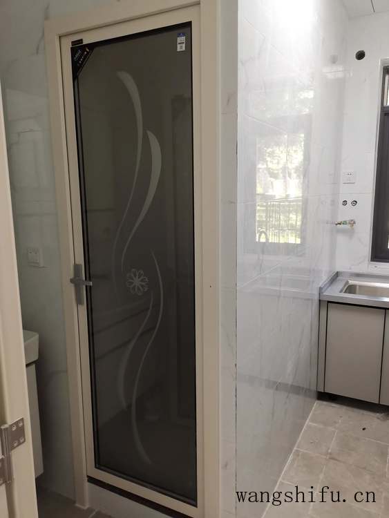 自己动手贴壁纸误区多，这些施工问题你都清楚吗？