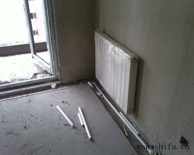 老房改装暖气，暖气片管道安装步骤是什么？这些改装事项别忽视！ 旧房翻新 第1张 老房改装暖气，暖气片管道安装步骤是什么？这些改装事项别忽视！ 旧房翻新 粉刷匠第1张
