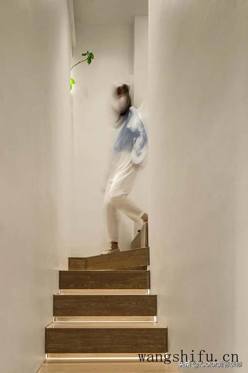 家用跑步机尺寸（家用跑步机尺寸一般多大）